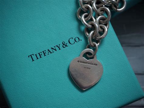 how to spot fake tiffany bag drawstrijg|tiffany jewelry counterfeit.